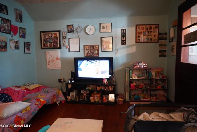 106 McAlpin Street, Albany, NY 12209