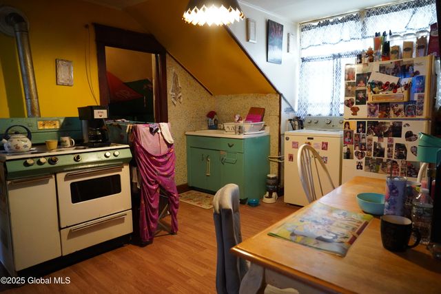 106 McAlpin Street, Albany, NY 12209