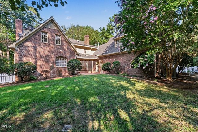 105 Ukiah Lane, Chapel Hill, NC 27514