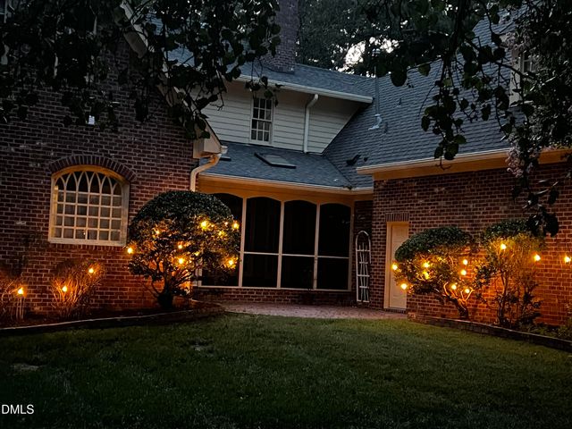 105 Ukiah Lane, Chapel Hill, NC 27514