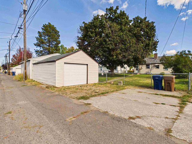 4807 N Elm St, Spokane, WA 99205