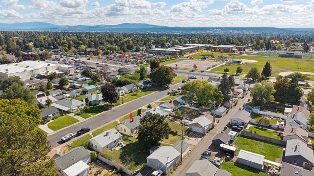 4807 N Elm St, Spokane, WA 99205