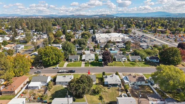 4807 N Elm St, Spokane, WA 99205