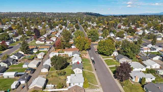 4807 N Elm St, Spokane, WA 99205