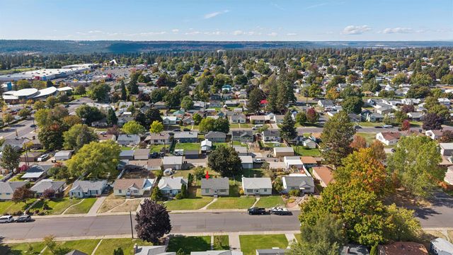 4807 N Elm St, Spokane, WA 99205