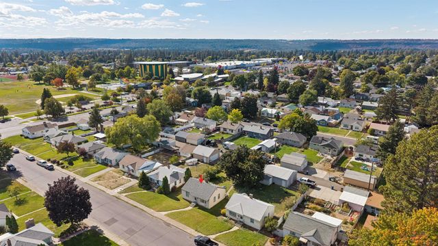 4807 N Elm St, Spokane, WA 99205