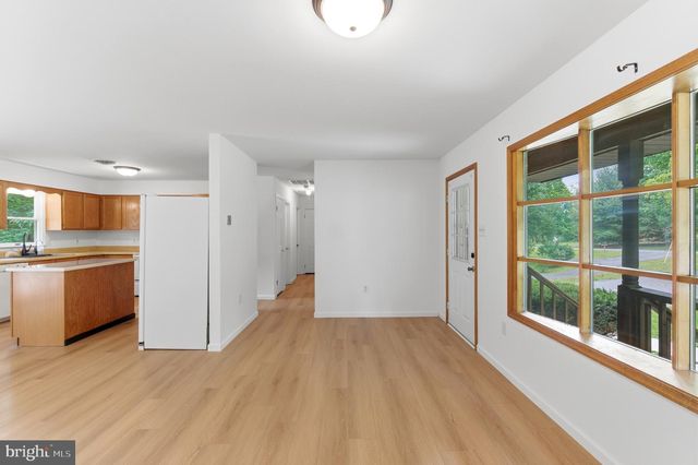 276 WISHBONE CIR, Hedgesville, WV 25427