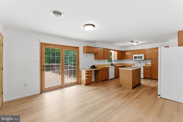 276 WISHBONE CIR, Hedgesville, WV 25427