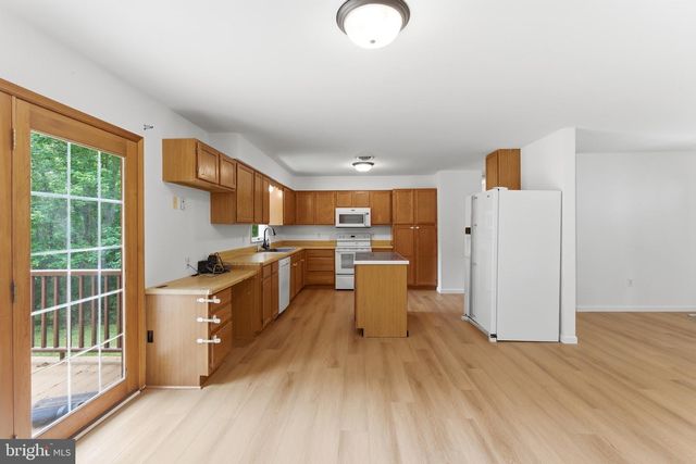 276 WISHBONE CIR, Hedgesville, WV 25427