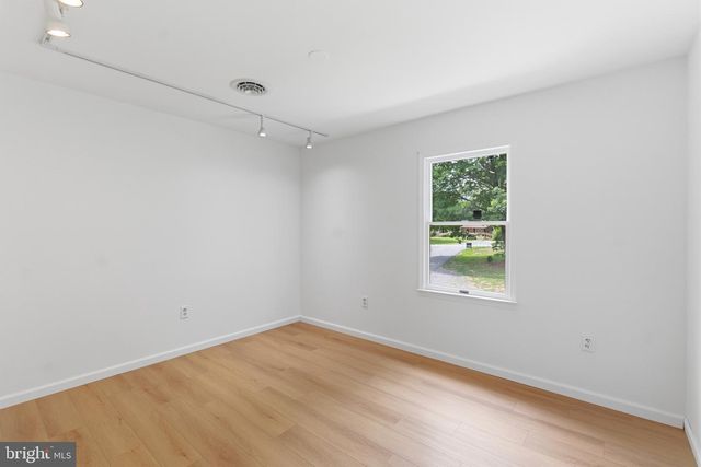 276 WISHBONE CIR, Hedgesville, WV 25427