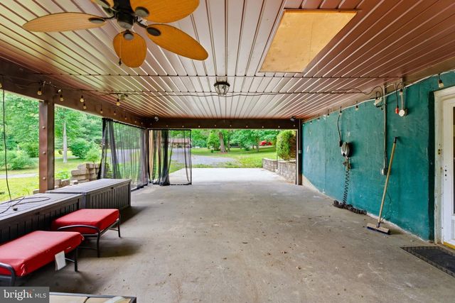 276 WISHBONE CIR, Hedgesville, WV 25427