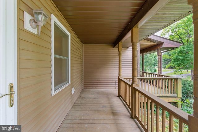 276 WISHBONE CIR, Hedgesville, WV 25427
