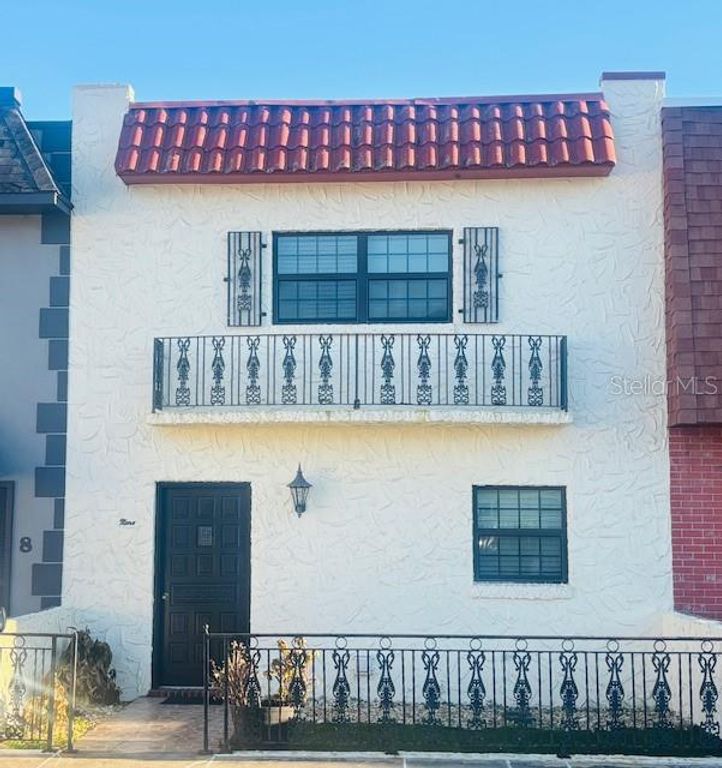 Image 1 of property listing at 625 N HALIFAX AVENUE 9, Daytona Beach, FL 32118