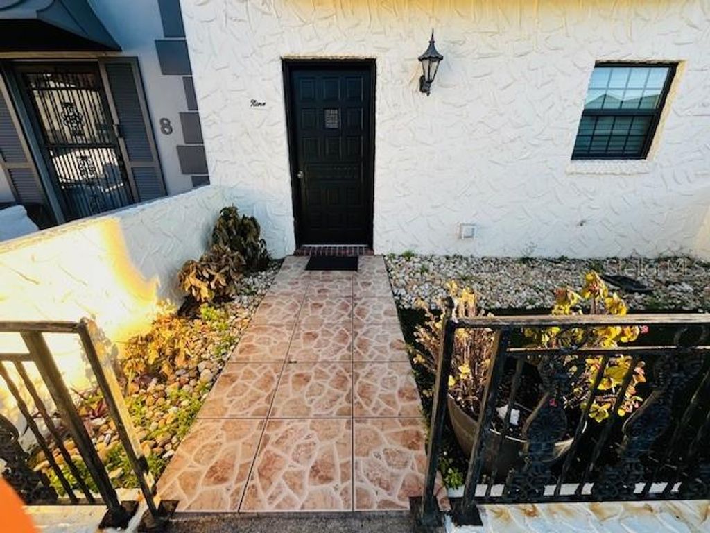 Image 4 of property listing at 625 N HALIFAX AVENUE 9, Daytona Beach, FL 32118