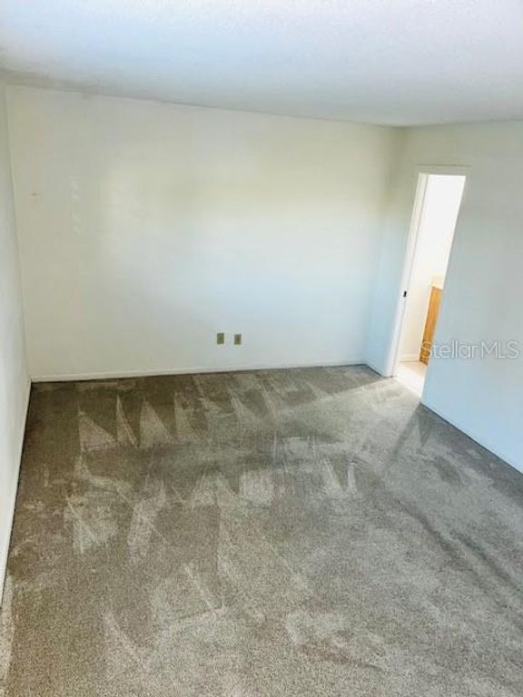 Image 9 of property listing at 625 N HALIFAX AVENUE 9, Daytona Beach, FL 32118