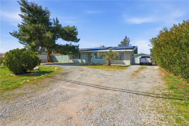 11140 3rd, Hesperia, CA 92345