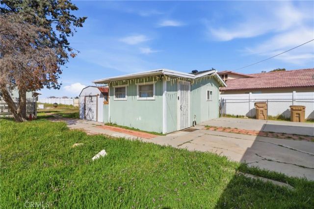 11140 3rd, Hesperia, CA 92345