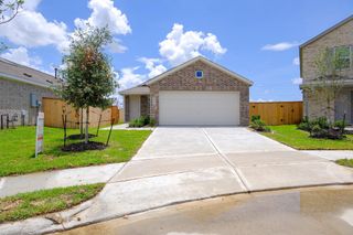 9006 Song Sparrow Lane, Baytown, TX 77521