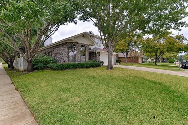 6404 Tempest Drive, Arlington, TX 76001