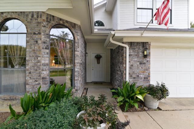 6404 Tempest Drive, Arlington, TX 76001