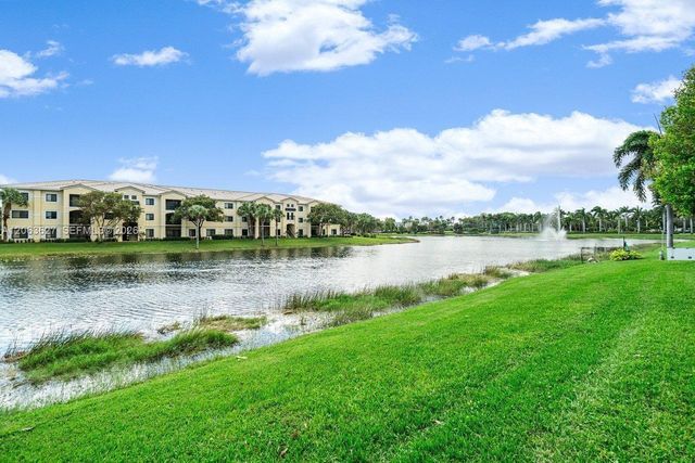 2813 Grande Parkway 301, Palm Beach Gardens, FL 33410