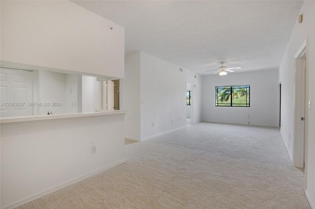 2813 Grande Parkway 301, Palm Beach Gardens, FL 33410