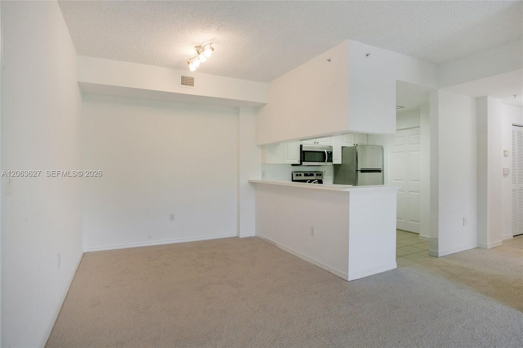 2813 Grande Parkway 301, Palm Beach Gardens, FL 33410