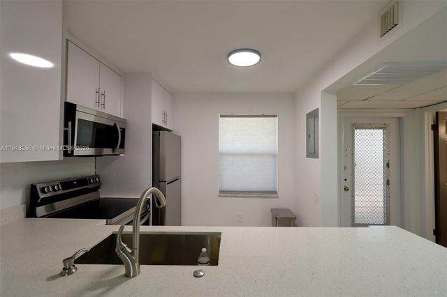 9300 Lime Bay Blvd 102, Tamarac, FL 33321