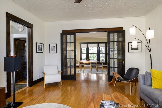 217 E 9th Street, New Albany, IN 47150