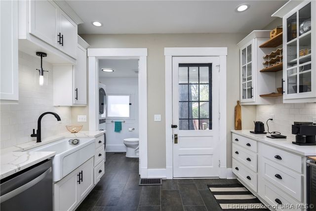 217 E 9th Street, New Albany, IN 47150