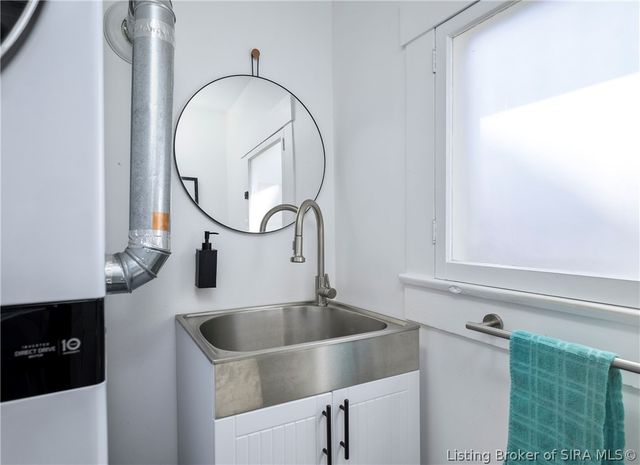 217 E 9th Street, New Albany, IN 47150