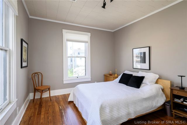 217 E 9th Street, New Albany, IN 47150