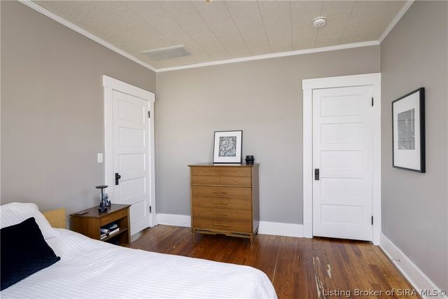 217 E 9th Street, New Albany, IN 47150