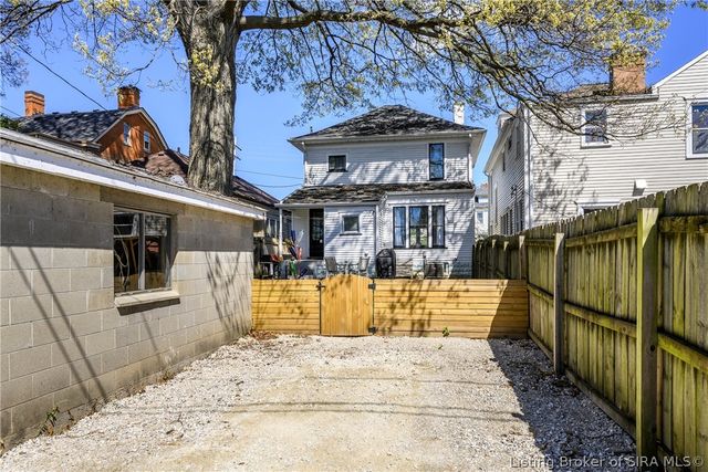 217 E 9th Street, New Albany, IN 47150