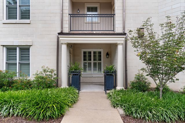 4116 Ridgefield Dr, Nashville, TN 37205