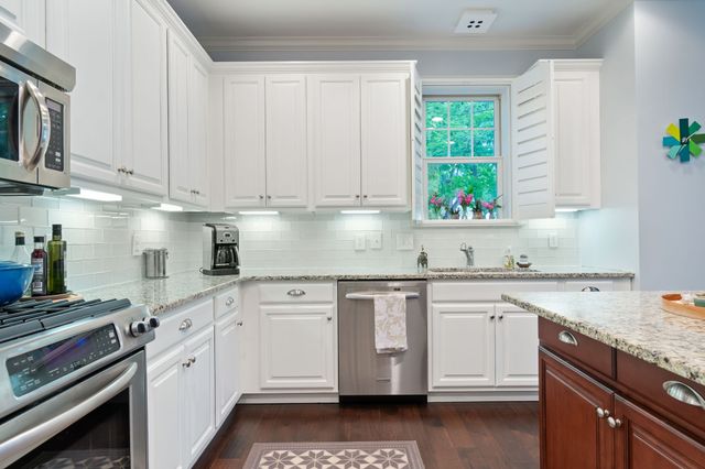 4116 Ridgefield Dr, Nashville, TN 37205