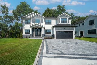 770 Cedar Street, Syosset, NY 11791