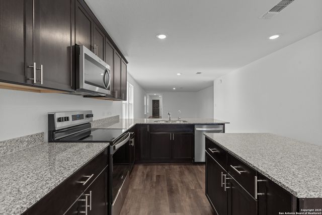 936 Heartseed Avenue, New Braunfels, TX 78130