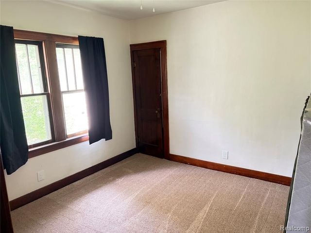 2210 Brown Street, Flint, MI 48503