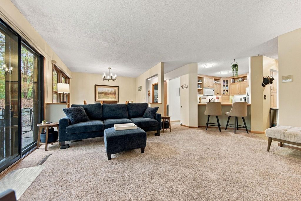 15805 26th Avenue N B, Plymouth, MN 55447 — exterior
