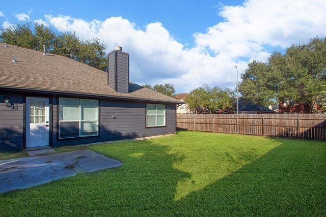 3718 Brighton Lane, Pearland, TX 77584