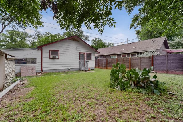 1912 Holly ST, Austin, TX 78702