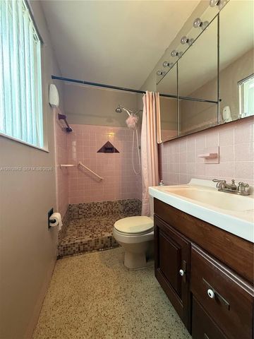 399 W 12th St, Hialeah, FL 33010