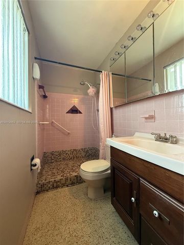 399 W 12th St, Hialeah, FL 33010