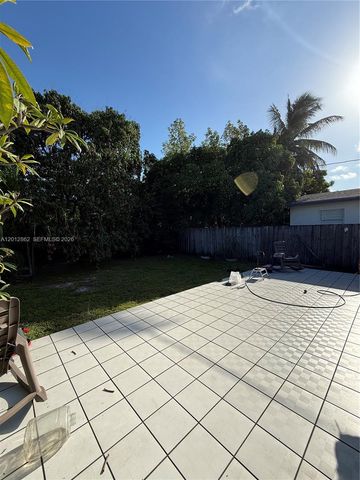 399 W 12th St, Hialeah, FL 33010