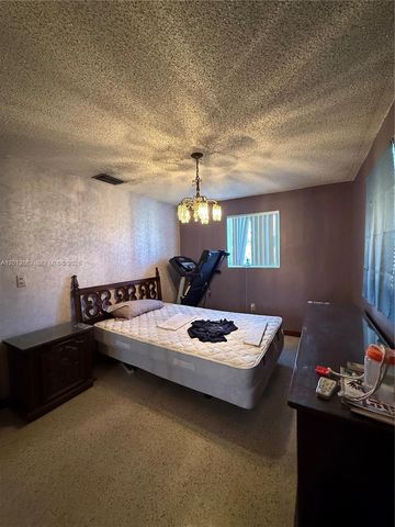 399 W 12th St, Hialeah, FL 33010