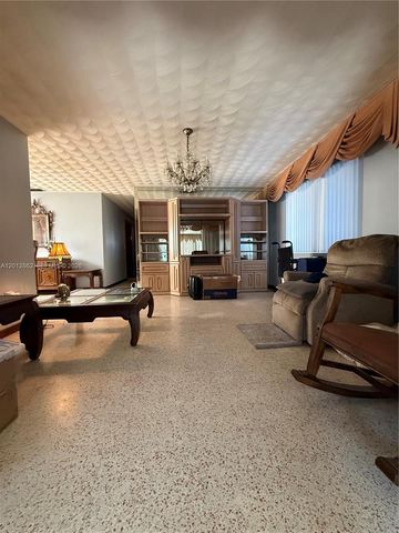 399 W 12th St, Hialeah, FL 33010