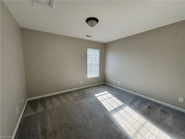 803 Peachtree Meadows Circle, Kernersville, NC 27284