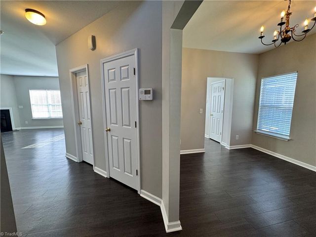 803 Peachtree Meadows Circle, Kernersville, NC 27284