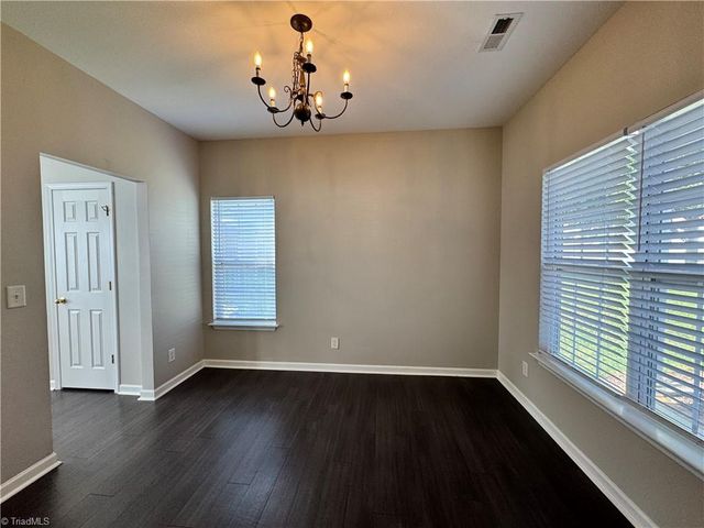 803 Peachtree Meadows Circle, Kernersville, NC 27284